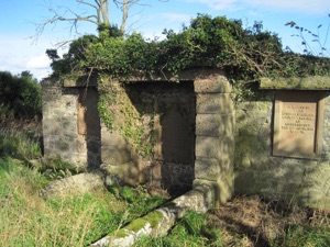 Lady Agnes Rait's tomb